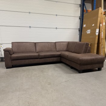 Hoekbank Daytona | 3 zits + Openeiland | Tobacco | L60 Bull